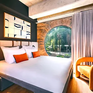 Hotel Tribe, Medellín