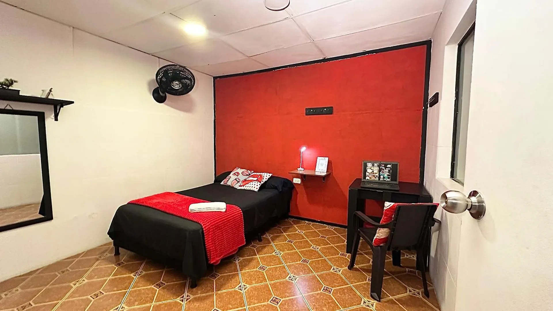 Guest house Casa Egos Pop Laureles Hotel Medellin